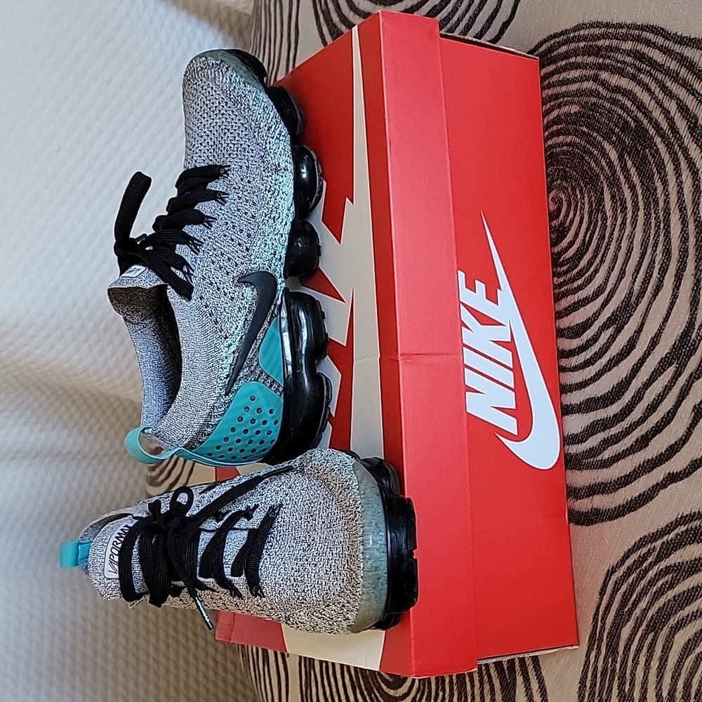 Men's Nike Vapor Max Size 9.5